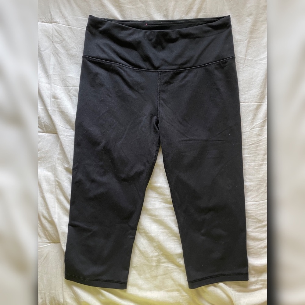 Victoria’s Secret VS Sport Knockout Crop Legging